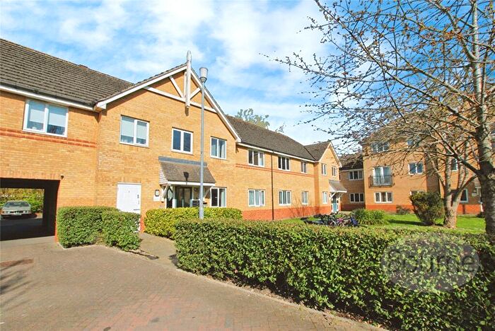 2 Bedroom Terraced House To Rent In Woodlands Close, Guildford, Surrey, GU1