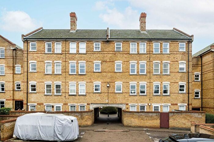 1 Bedroom Flat To Rent In Bloomsbury Place, Bloomsbury Place, SW18