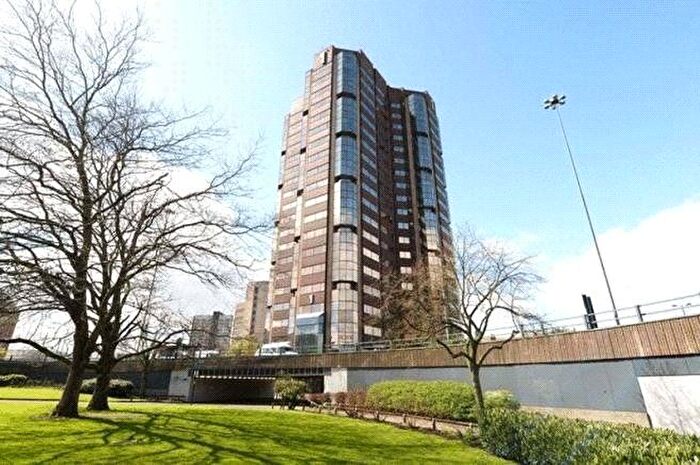 2 Bedroom Flat To Rent In Hagley Road, Birmingham, West Midlands, B16