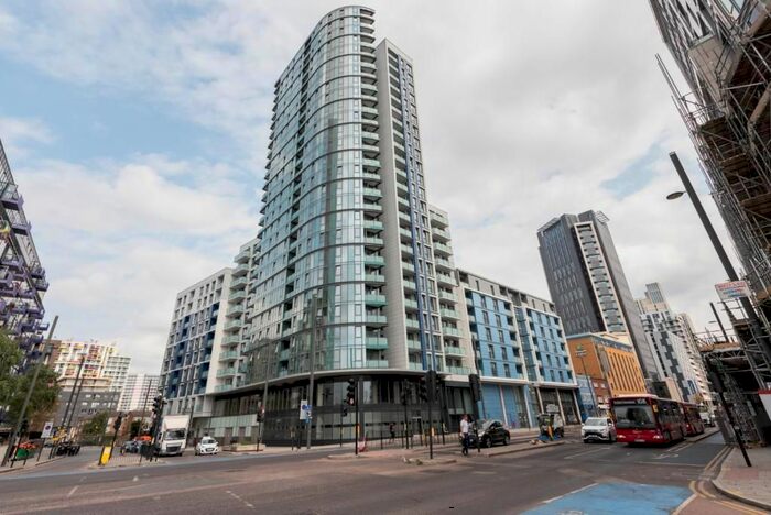 3 Bedroom Flat To Rent In One Stratford Development, High Street, Stratford, London, E15