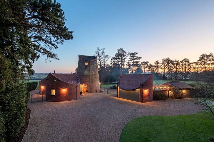 4 Bedroom Character Property For Sale In Rowington, Warwick, CV35