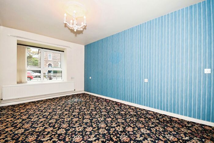 2 Bedroom Flat For Sale In Nether Edge Road, Sheffield, South Yorkshire, S7