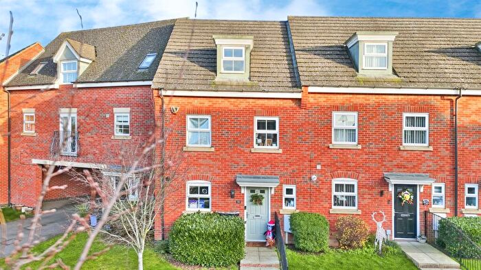 3 Bedroom Town House For Sale In Patenall Way, Higham Ferrers, NN10