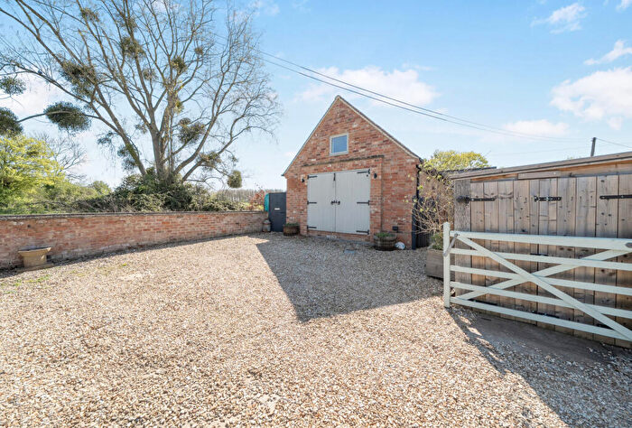 2 Bedroom Bungalow For Sale In Stoke Road, Stoke Orchard, Cheltenham, Gloucestershire, GL52