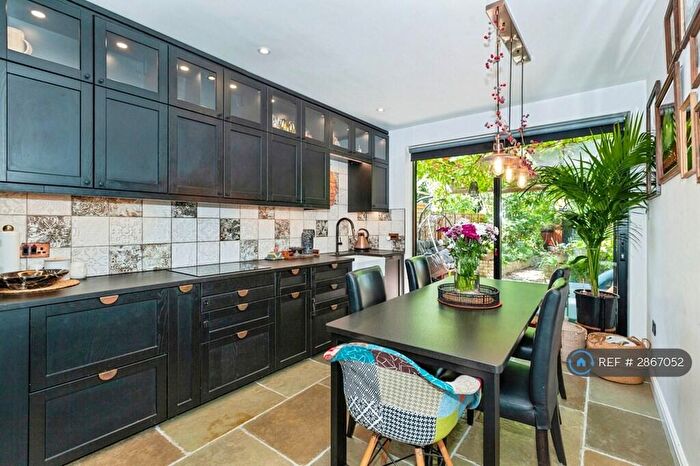 2 Bedroom Terraced House To Rent In Mansion Lane, Iver, SL0