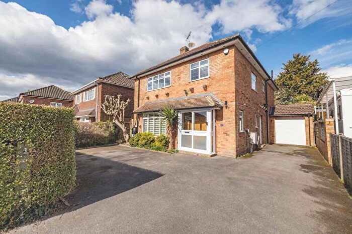 4 Bedroom Detached House For Sale In Pipers Close, Burnham, SL1