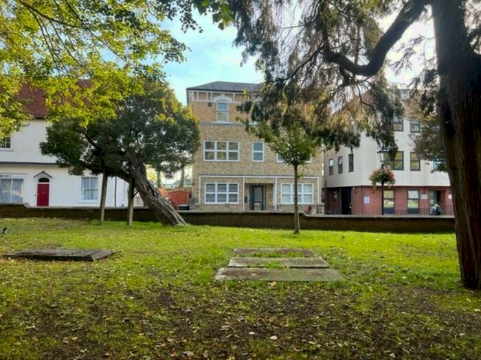 1 Bedroom Apartment To Rent In Church Street, Waltham Abbey, EN9