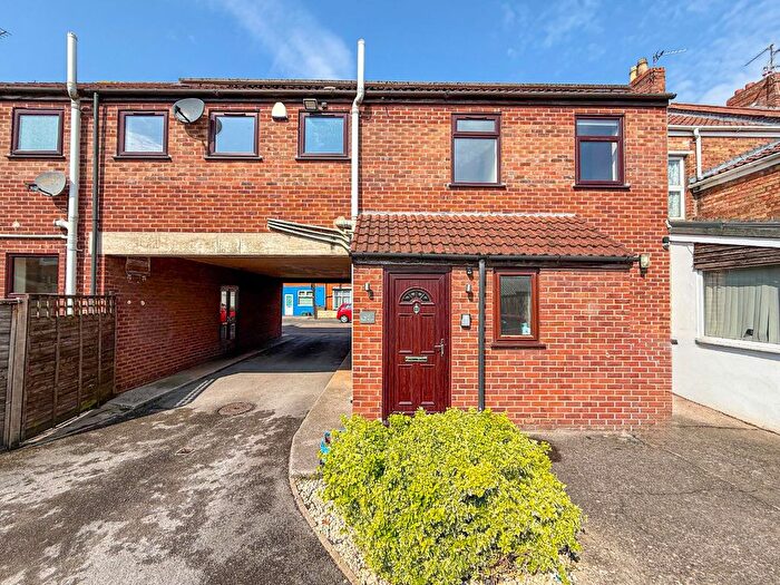 3 Bedroom Maisonette To Rent In Bath Road, Bridgwater, TA6