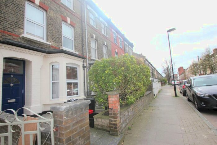 Studio To Rent In Mayton Street, Holloway, N7