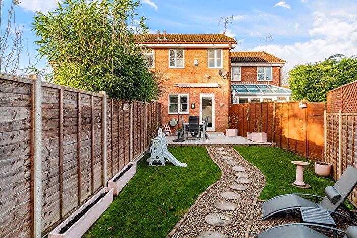 2 Bedroom Terraced House For Sale In Kings Mead, South Nutfield, Redhill, RH1