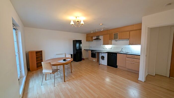 2 Bedroom Flat For Sale In Chancellor Court, Liverpool, L8