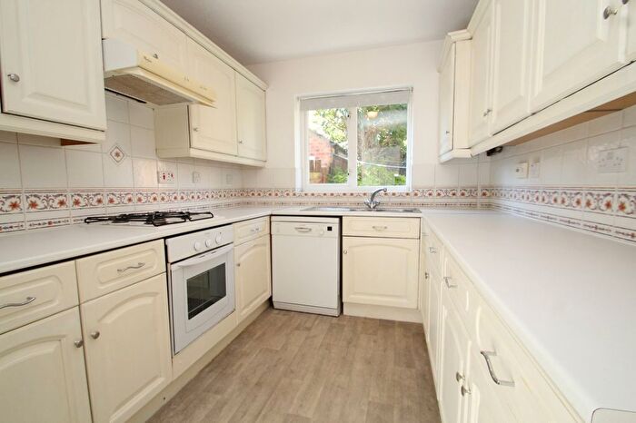 3 Bedroom Detached House To Rent In Woodside Avenue, Meanwood, Leeds, LS7