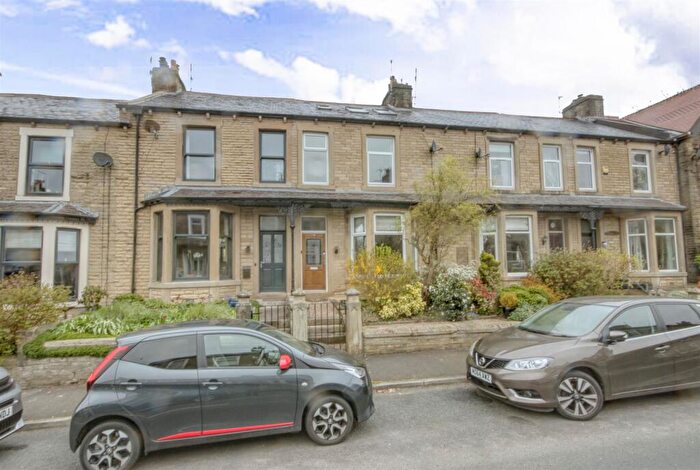 4 Bedroom Terraced House For Sale In School Lane, Earby, BB18