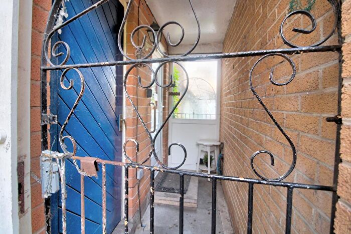1 Bedroom Flat For Sale In Leopold Way, Blackburn, BB2