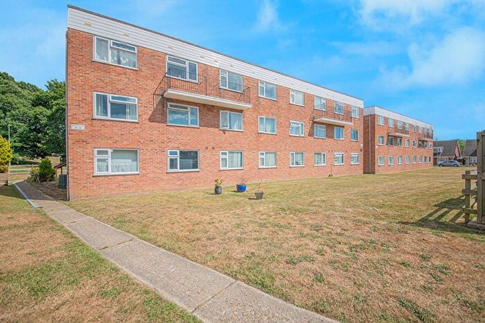 2 Bedroom Flat To Rent In Bracken Crescent, Bishopstoke, Eastleigh, SO50