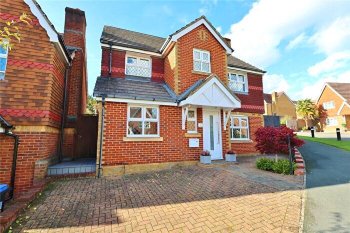 4 Bedroom Detached House To Rent In Strathcona Gardens, Knaphill, Woking, Surrey, GU21