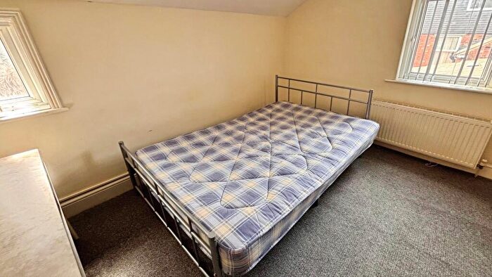 1 Bedroom Terraced House To Rent In Teversal Avenue, NG7