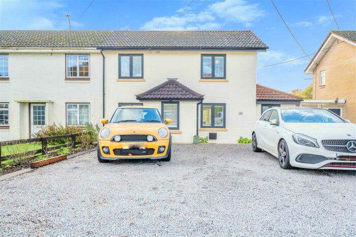 3 Bedroom Semi-Detached House For Sale In Hill View Road, Braishfield, Romsey, Hampshire, SO51