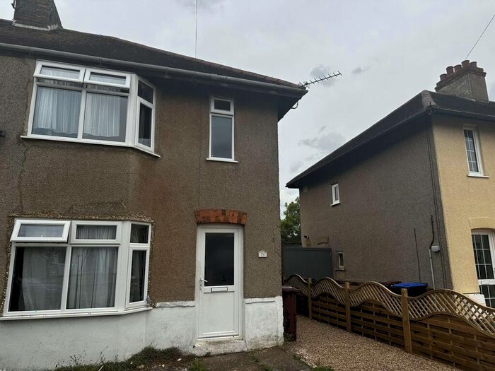 3 Bedroom House To Rent In Greenhills Road, Northampton, NN2