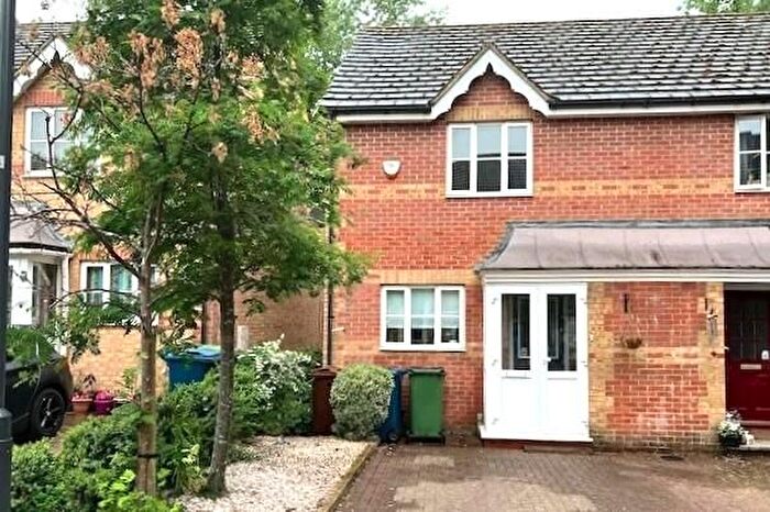 3 Bedroom End Of Terrace House To Rent In Edinburgh Close, Pinner, HA5