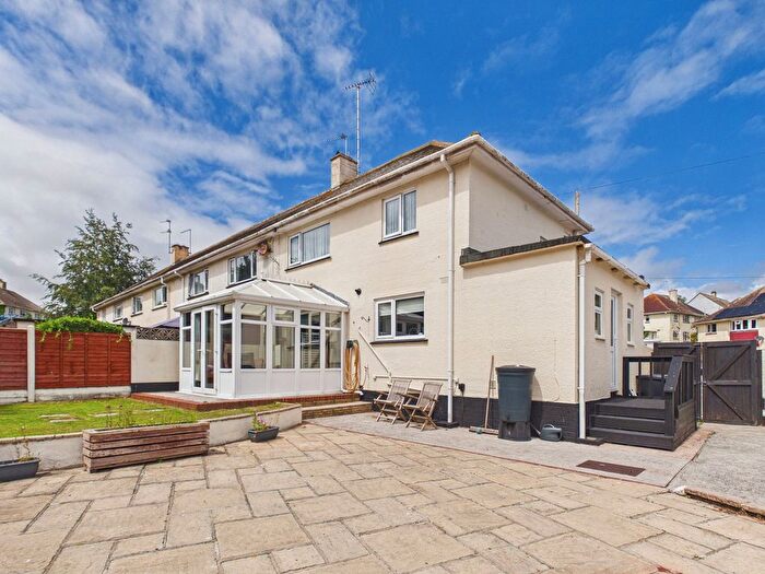 3 Bedroom End Of Terrace House For Sale In Dart Avenue, Shiphay, Torquay, TQ2