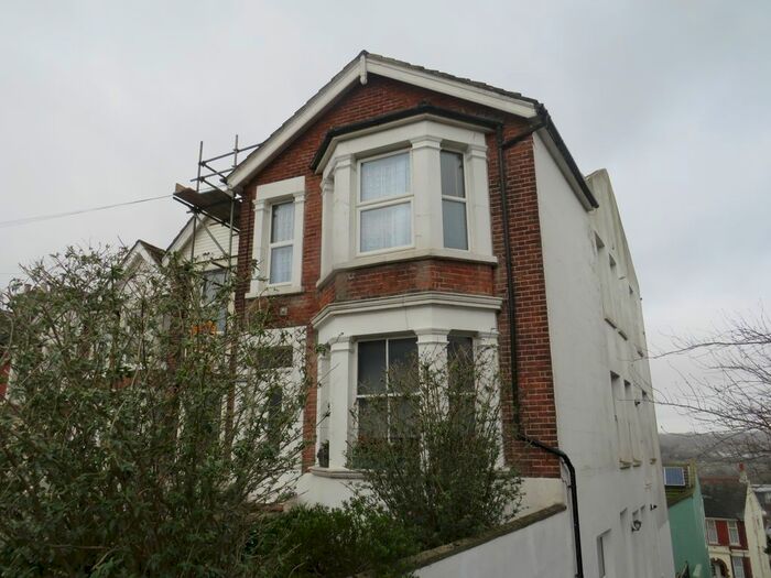 2 Bedroom Flat To Rent In St. Thomass Road, Hastings, TN34