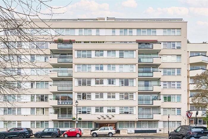 3 Bedroom Flat To Rent In Sussex Square, London, W2