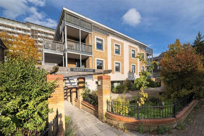 3 Bedroom Flat To Rent In Spring Grove, London, W4