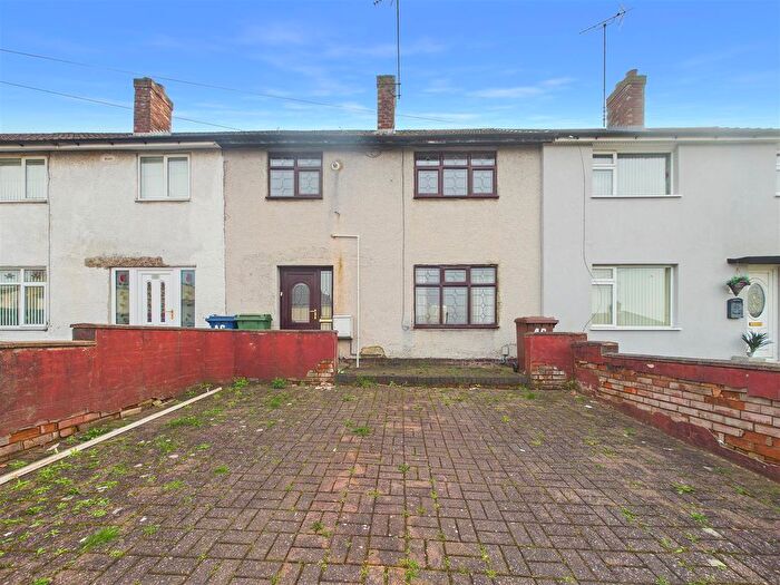 3 Bedroom Property For Sale In Coppice Road, Rugeley, WS15