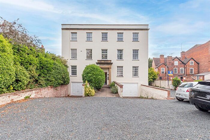2 Bedroom Flat For Sale In Marlow Court, Britannia Square, Worcester, WR1