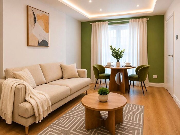 1 Bedroom Flat To Rent In St Dunstans Avenue, W3