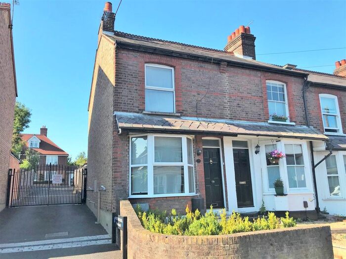 2 Bedroom End Of Terrace House To Rent In Station Road, Radlett, Hertfordshire, WD7