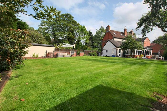 4 Bedroom Semi-Detached House For Sale In Preston, Telford, Dh., TF6