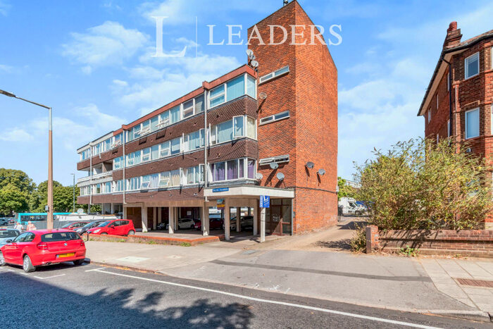 1 Bedroom Apartment To Rent In Baliol Chambers, Hitchin, SG4