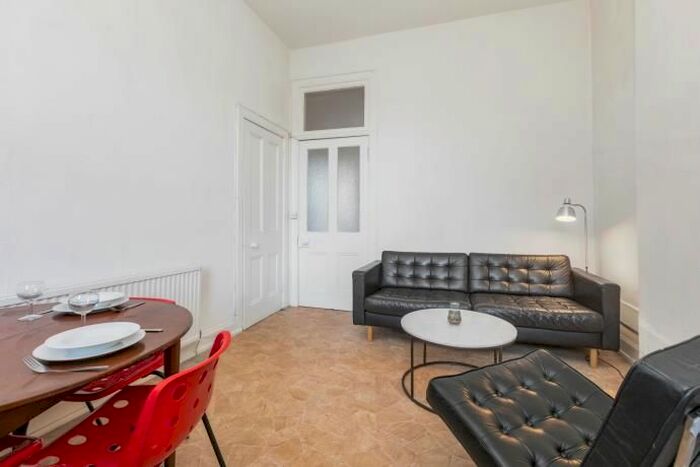 2 Bedroom Flat To Rent In /, Roseneath Place, Edinburgh, EH9