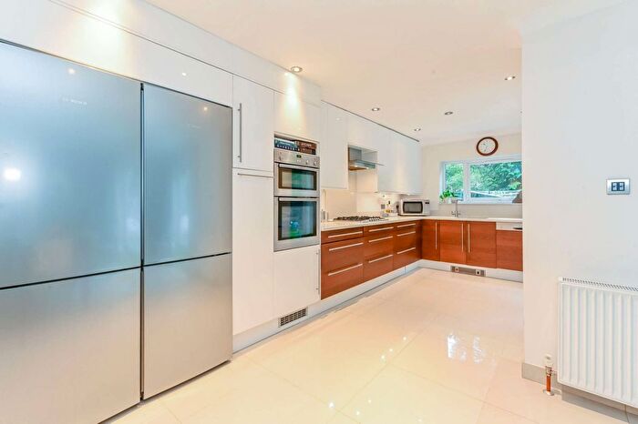 5 Bedroom Detached House For Sale In Kirby Close, Northwood, HA6