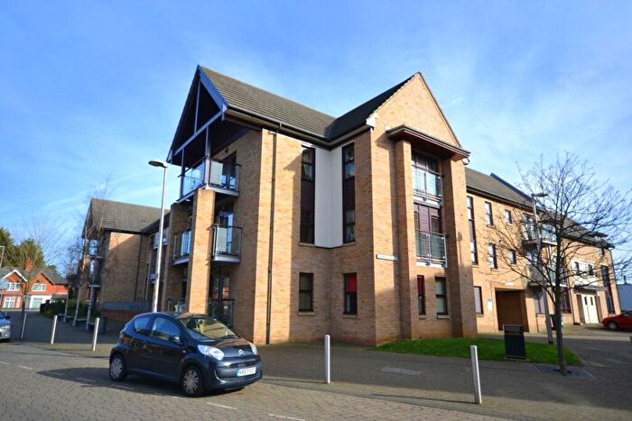 2 Bedroom Flat To Rent In Town Corner, Northampton, NN5