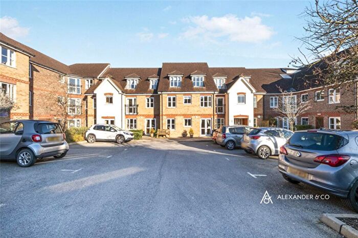 1 Bedroom Flat To Rent In Buckingham Road, Brackley, Northamptonshire, NN13