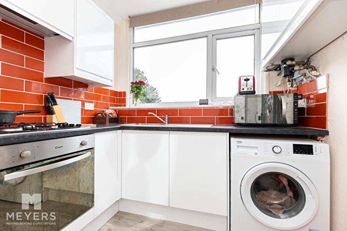 1 Bedroom Apartment For Sale In Eden Roc, Percy Road, Bournemouth, BH5