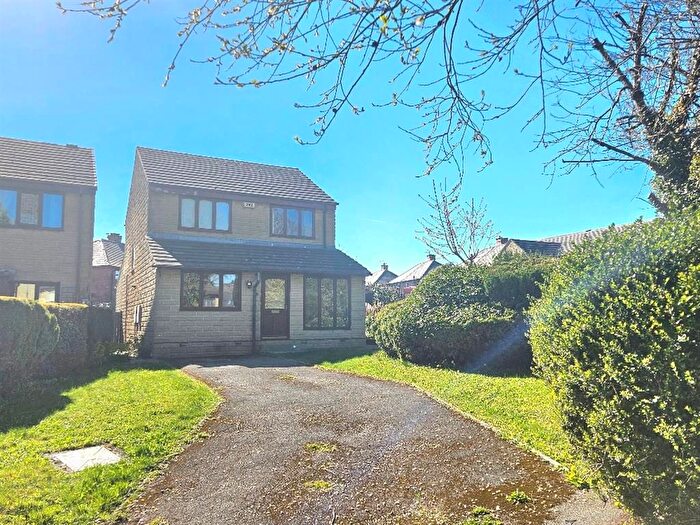 3 Bedroom Detached House For Sale In Nook Green, Dewsbury, WF12