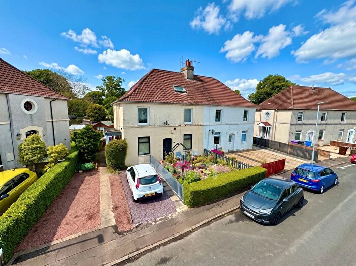 3 Bedroom Flat For Sale In Eastern Crescent, Kilbirnie, KA25