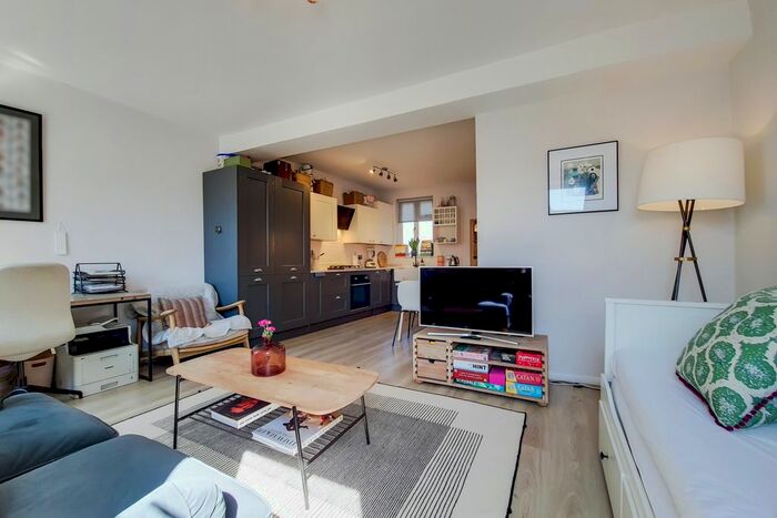 1 Bedroom Flat To Rent In Lordship Lane, London, SE22