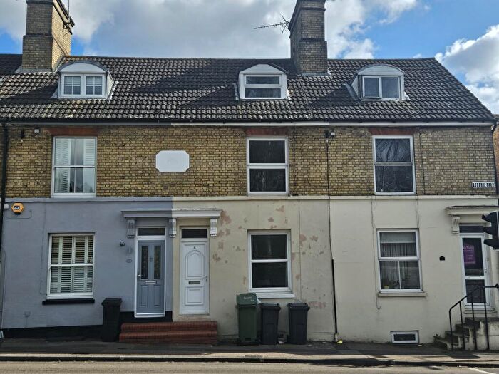 4 Bedroom House To Rent In Queens Road, Maidstone, ME16