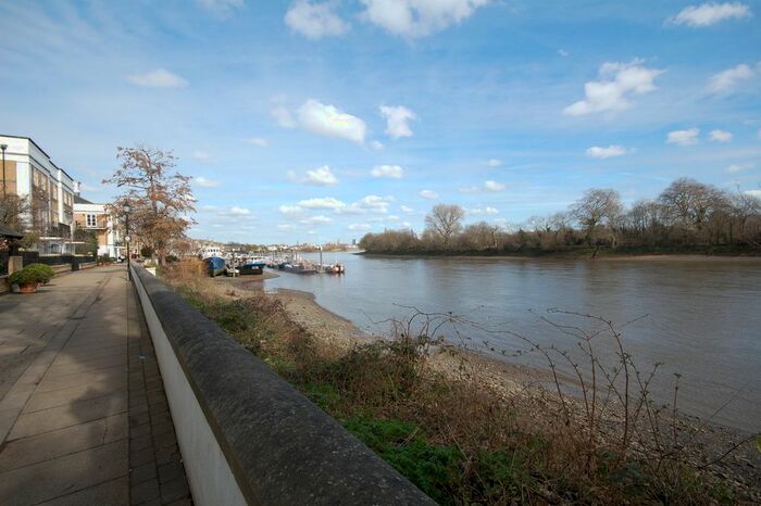 Studio To Rent In Anstice Close, London, W4