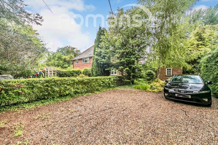 1 Bedroom Maisonette To Rent In School Road, Hurst, Reading, RG10