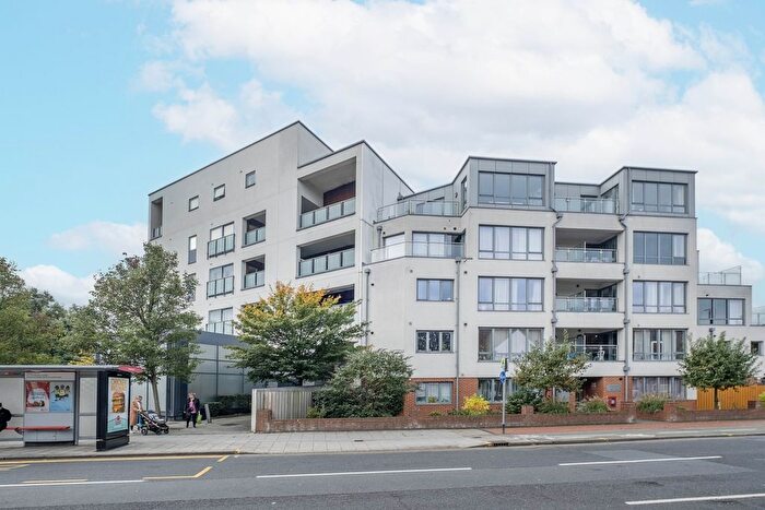 1 Bedroom Flat To Rent In Coombe Lane, London, SW20