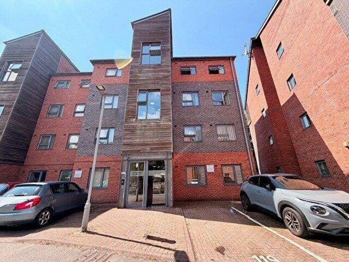2 Bedroom Flat To Rent In Adelaide Lane, Sheffield, S3