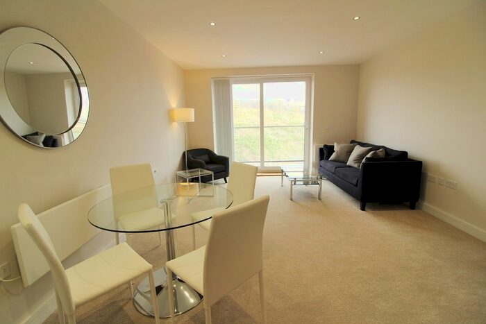 1 Bedroom Flat To Rent In Harlequin House, Reading, RG2