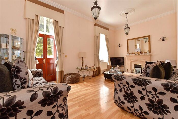 2 Bedroom Flat For Sale In Rosebury Square, Woodford Green, Essex, IG8