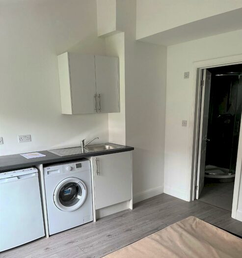 Studio To Rent In Willow Way, Potters Bar, Hertfordshire, EN6